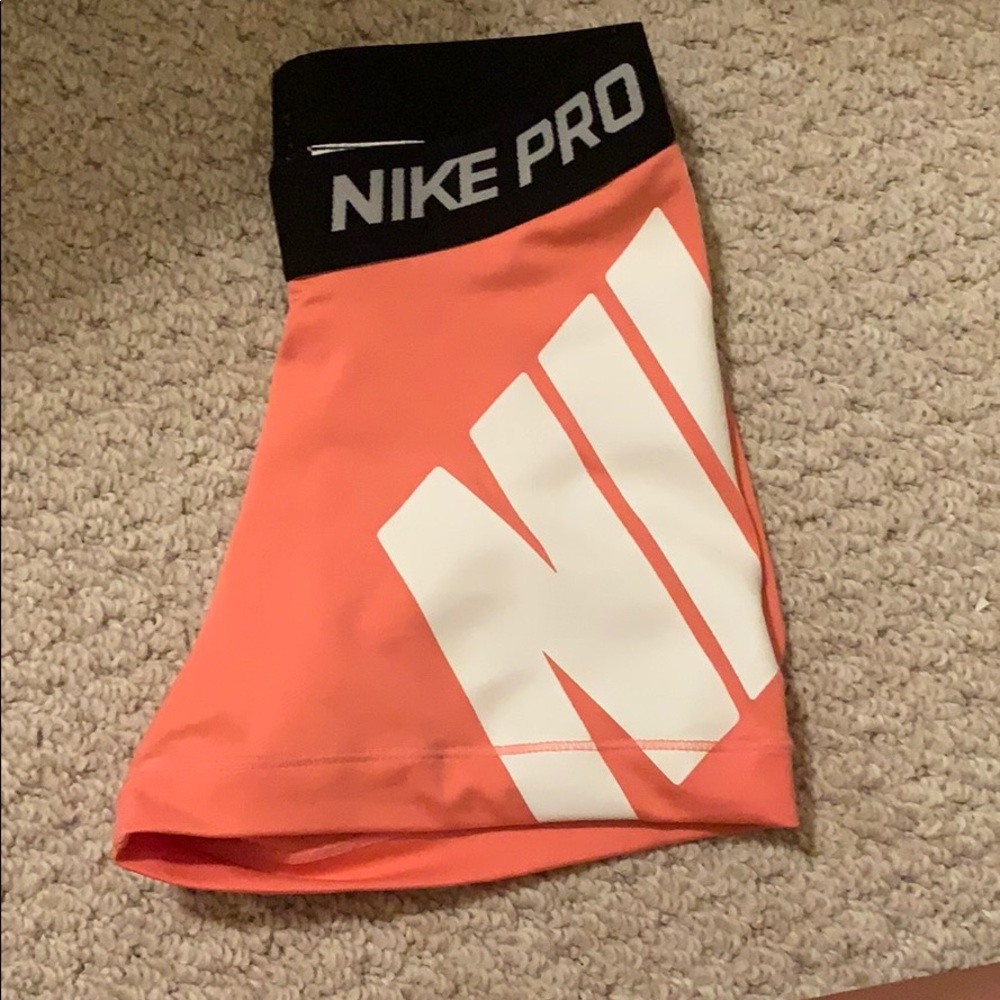 Nike Pro Coral Spandex